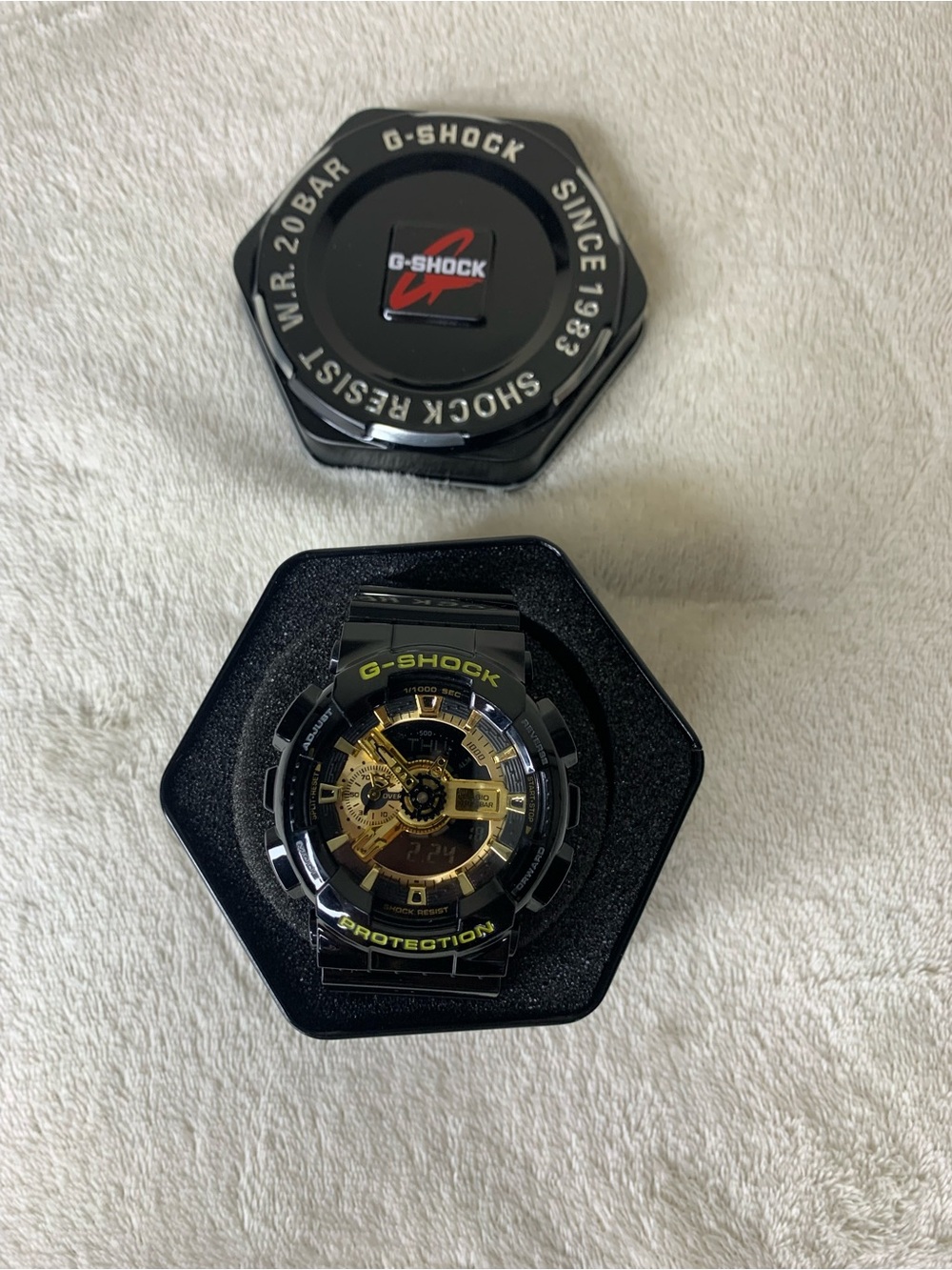 Casio G-Shock GA-110GB-1A Black & Gold Analog Digital XL Watch-Runs-200m